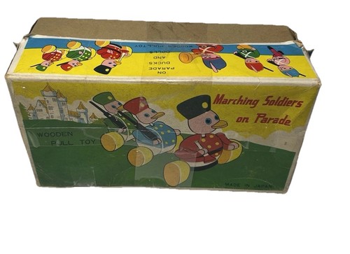 Vintage pull along wooden - pull,