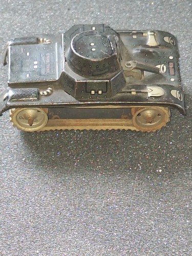 Kleiner blechpanzer gama - kleiner, "gama"