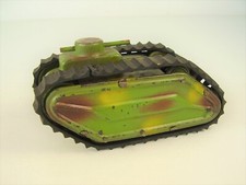 Antiker Blech Panzer mit